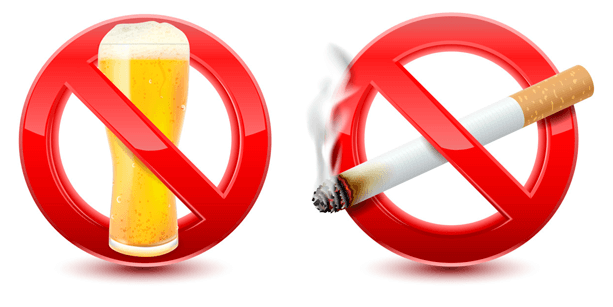 Người bị tình trạng men gan cao không nên sử dụng bia rượu và thuốc lá