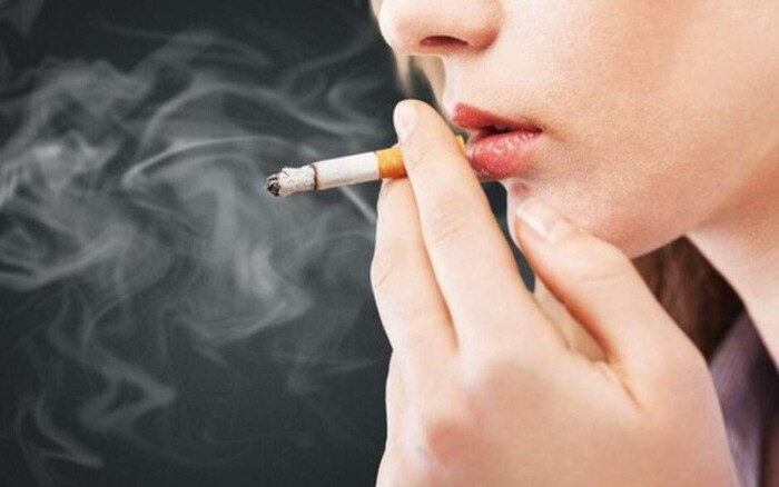 Hút thuốc lá có thể làm tăng nguy cơ mắc suy giãn tĩnh mạch