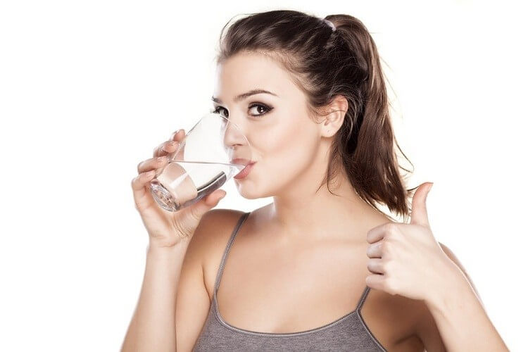 Nước giúp làm loãng chất nhầy gây bít tắc đường thở