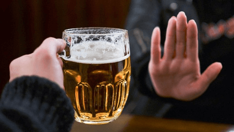 Nguyên nhân chính gây ra gout chính là thức uống có cồn