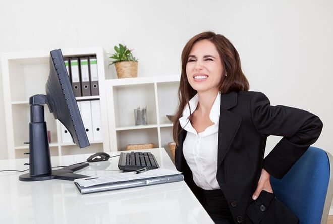 Mối nguy hiểm không ngờ từ đau nhức xương khớp ở người trẻ