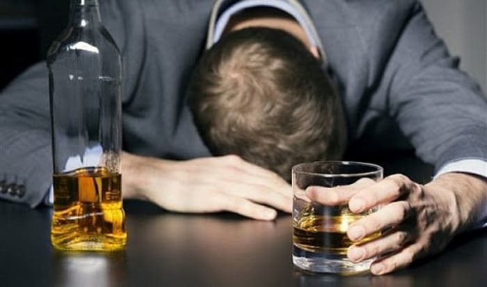 Lạm dụng rượu bia ảnh hưởng đến chức năng thận