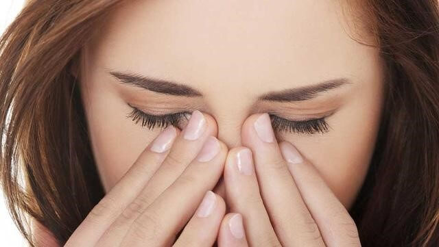 Có nhiều nguyên nhân gây nên tình trạng đau mắt đỏ